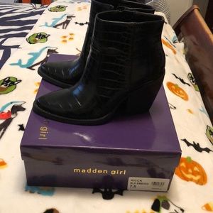 Steven Madden Girl Croc Western Boots!